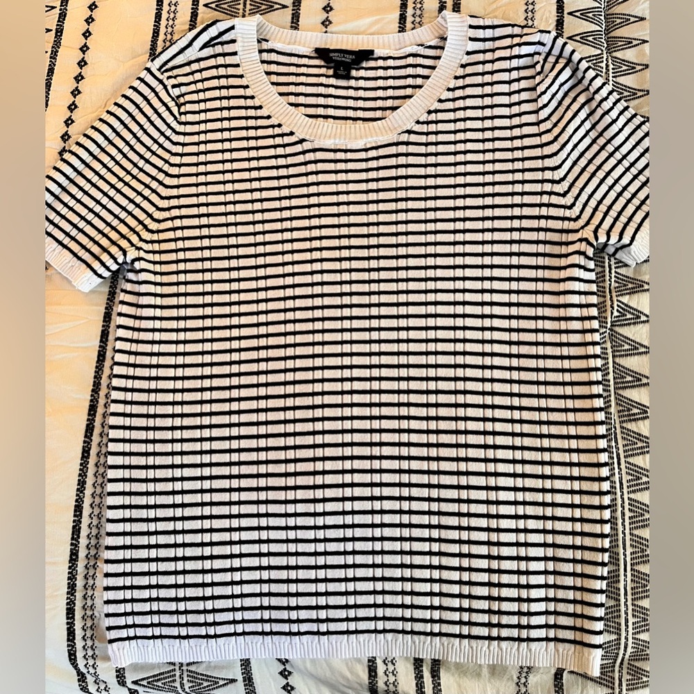Simply Vera Ribbed Tee/Sweater